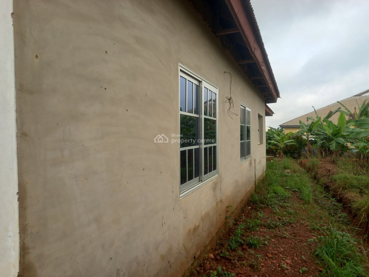 5 Bedrooms, Kodie Apagya, on Kronum Afrancho Offinso Road, Kumasi Metropolitan, Ashanti, House for Sale