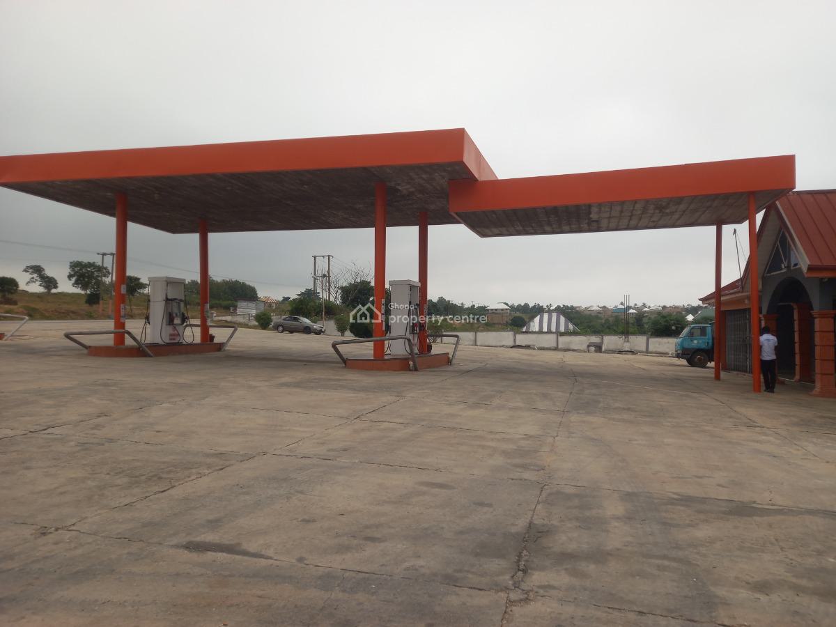 Filling Station, on Offinso, Abofuo/ Techiman Road., Offinso North, Ashanti, Filling Station for Sale