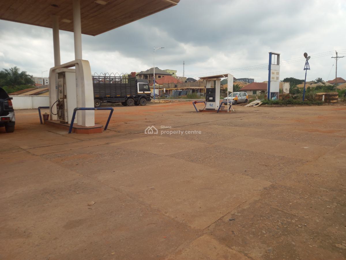 Filling Station, Meduma, on Tafo Pankrono Road., Kumasi Metropolitan, Ashanti, Filling Station for Sale