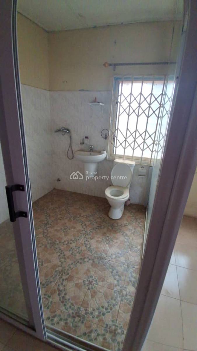 Commercial/residential 7-bedroom Property, Dawhenya, Tema, Accra, Detached Duplex for Rent