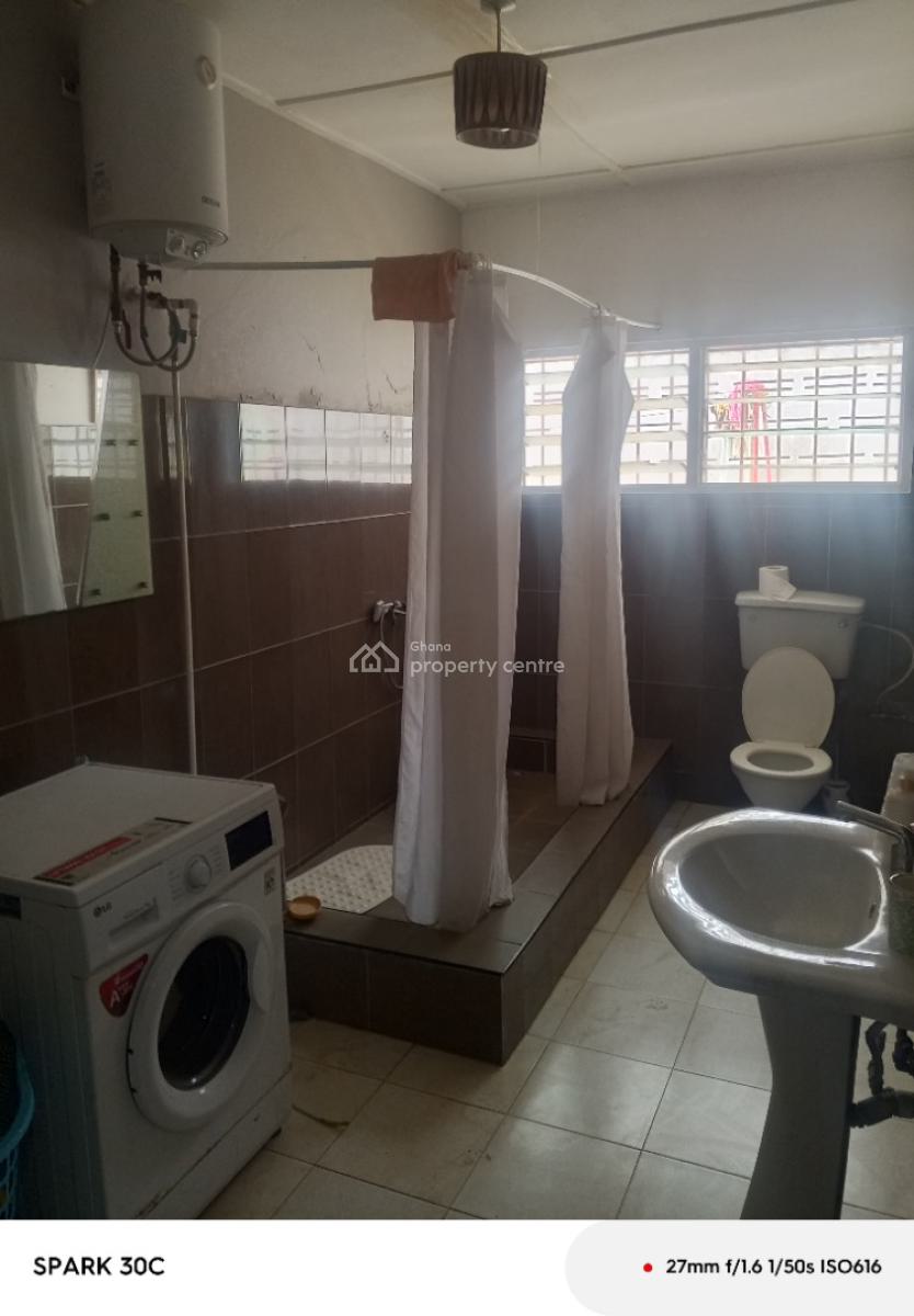 Freehold & Titled 2 Units of 3brm on Almost 1 & Half Plots @ Dansoman, Akukorfoto Area, Dansoman, Accra, House for Sale