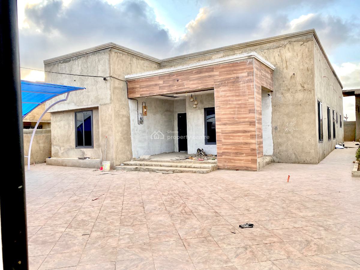 Executive 3 Bedroom House, Amaria Down, Awutu-senya East, Central Region, Detached Bungalow for Sale