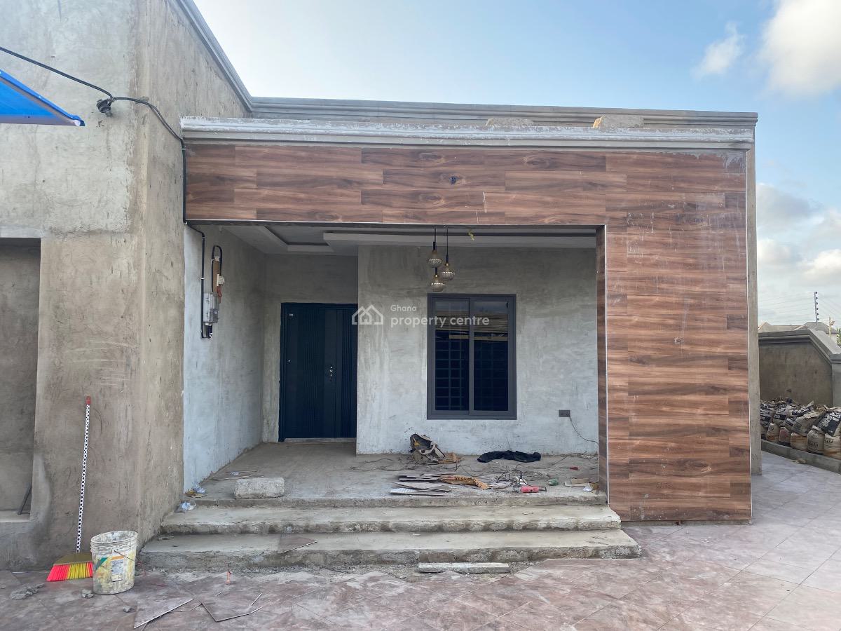 Executive 3 Bedroom House, Amaria Down, Awutu-senya East, Central Region, Detached Bungalow for Sale