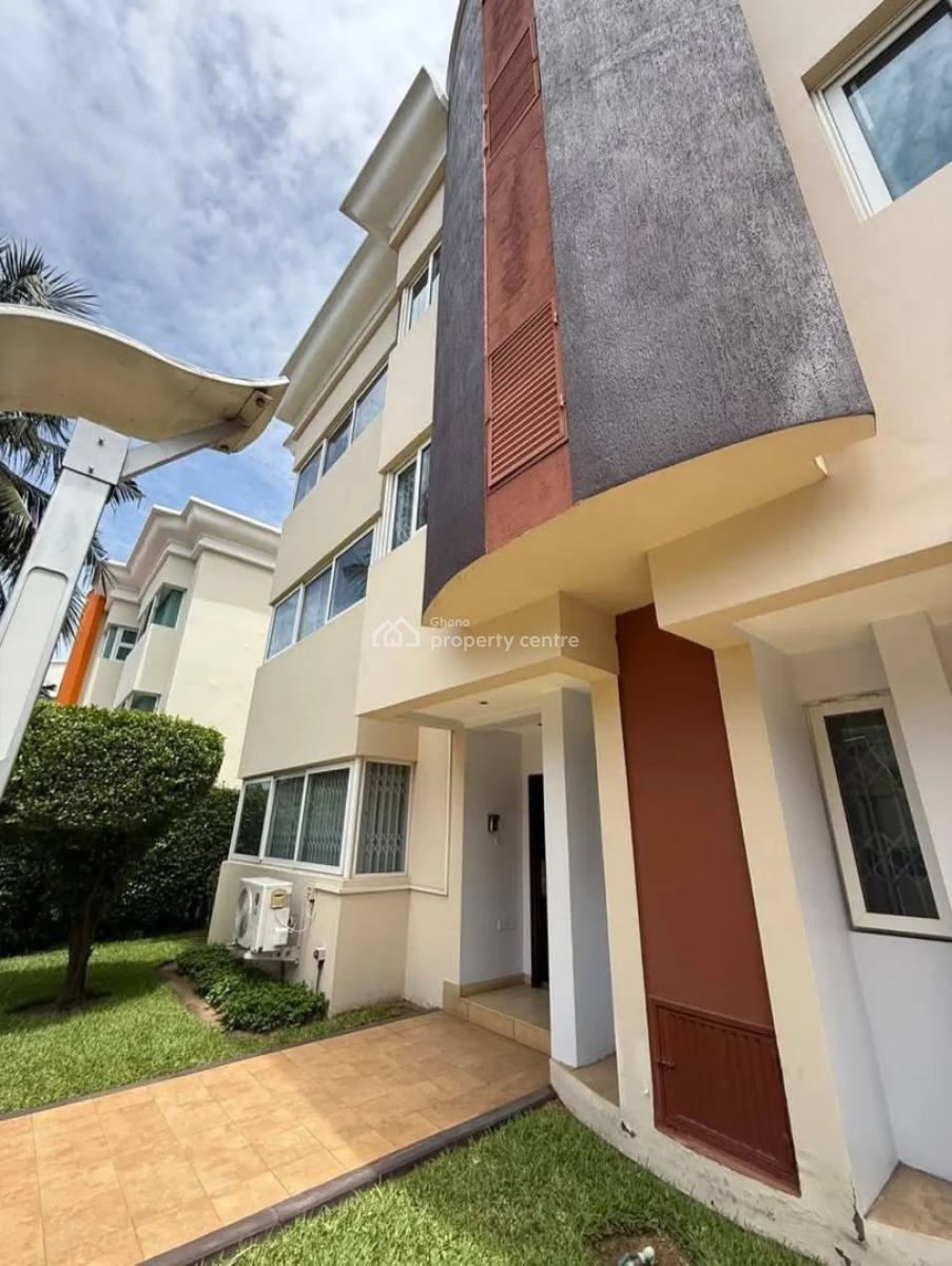 Fully Detached 5 Bedroom Duplex in a Gated Community with Pool, Cantonments, Accra, Detached Duplex for Sale
