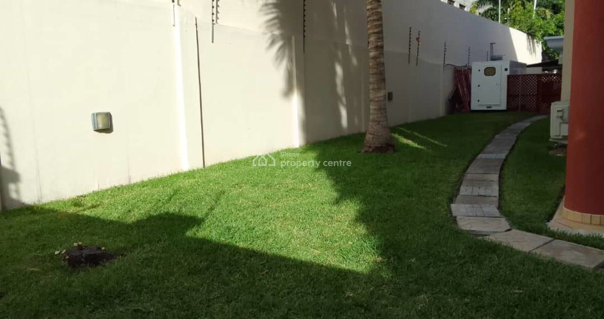 Fully Detached 5 Bedroom Duplex in a Gated Community with Pool, Cantonments, Accra, Detached Duplex for Sale
