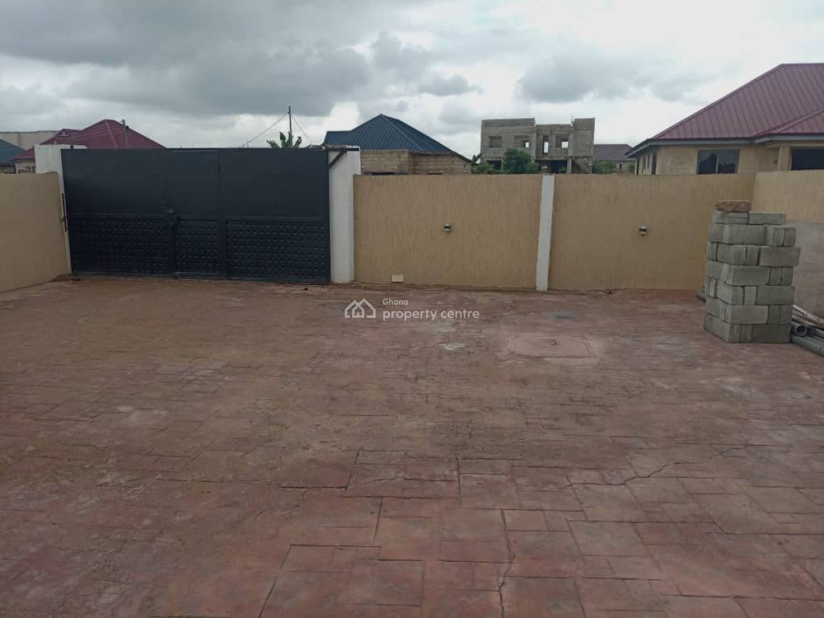 *registered 5brm Storey House @ Ayikai Doblo*, Ayikai Doblo After Obeyeiyei, Ga West Municipal, Accra, House for Sale