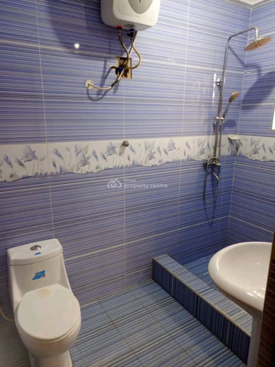 Neat 3 Bedroom All Ensuite Apartment Upstairs, Shell Signboard, Spintex, Accra, Apartment for Rent