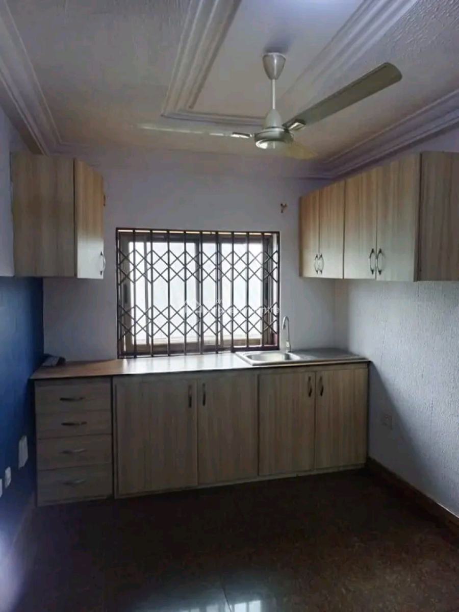 Neat 3 Bedroom All Ensuite Apartment Upstairs, Shell Signboard, Spintex, Accra, Apartment for Rent