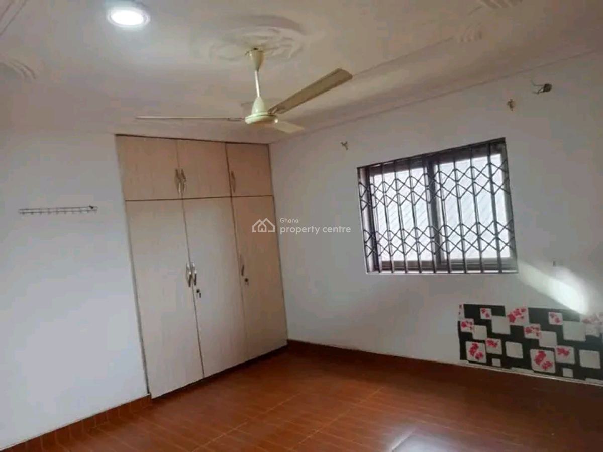 Neat 3 Bedroom All Ensuite Apartment Upstairs, Shell Signboard, Spintex, Accra, Apartment for Rent