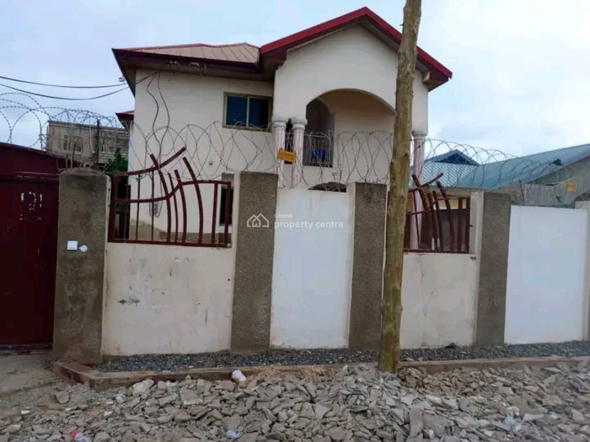 Neat 3 Bedroom All Ensuite Apartment Upstairs, Shell Signboard, Spintex, Accra, Apartment for Rent