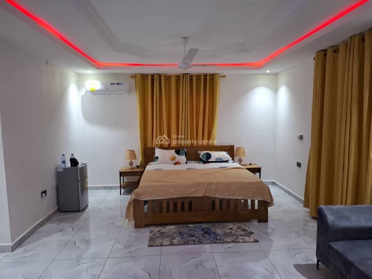 5 Bedroom House, Atasemanso, Kumasi Metropolitan, Ashanti, Terraced Duplex for Rent