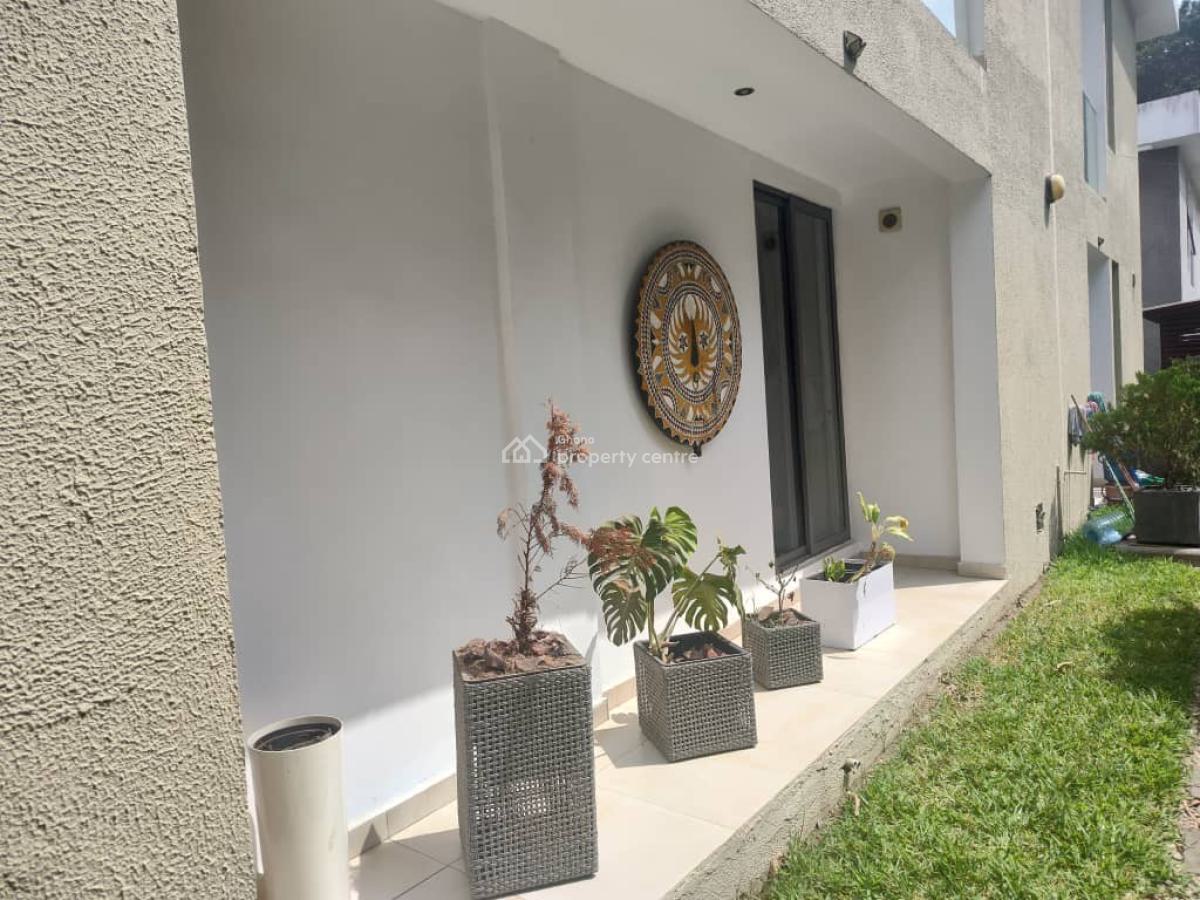 5 Bedrooms House, Roman Ridge, Accra, House for Sale