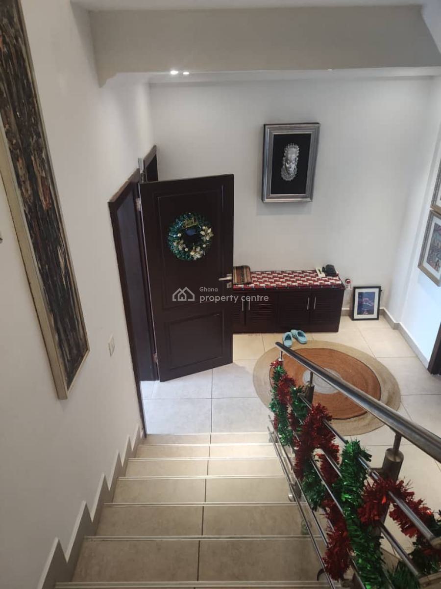 5 Bedrooms House, Roman Ridge, Accra, House for Sale