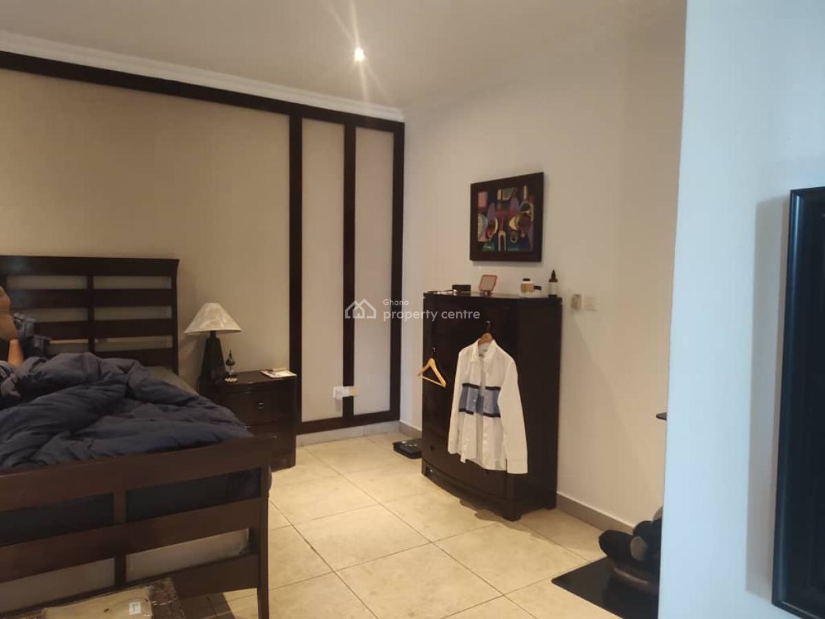 5 Bedrooms House, Roman Ridge, Accra, House for Sale
