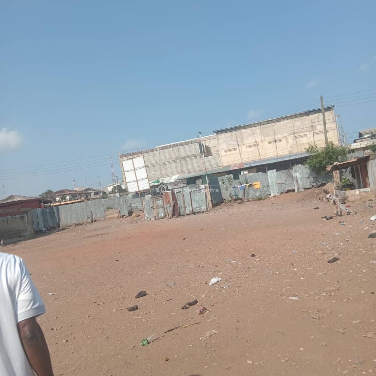 Road Side 50/200 Plot, Circle Road, Adabraka, Accra, Mixed-use Land for Sale