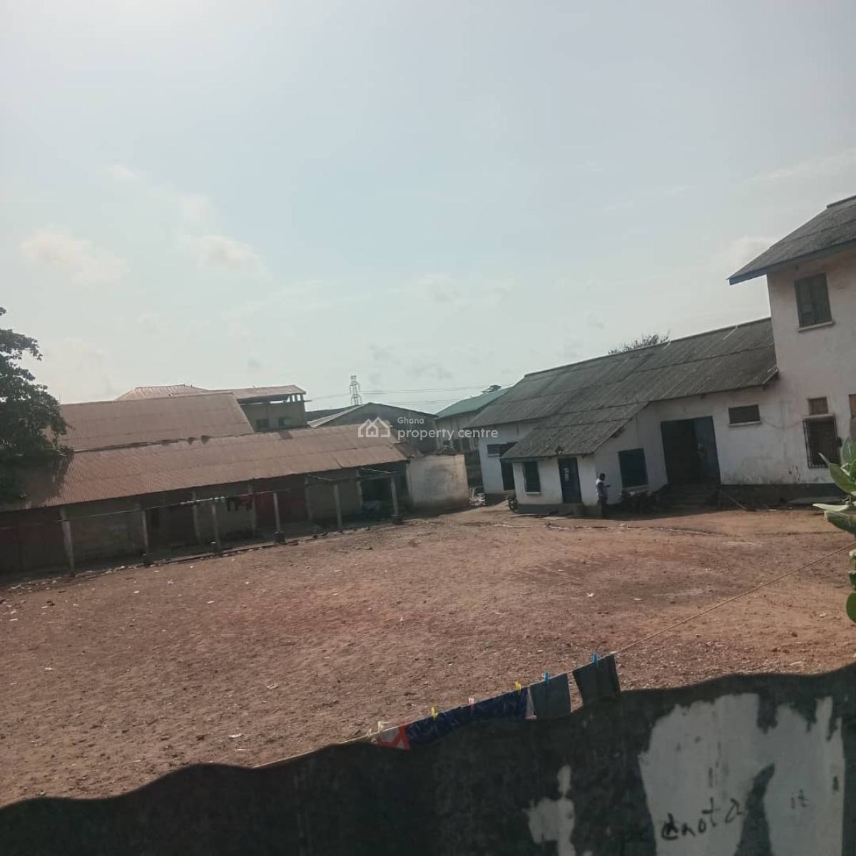 Road Side 50/200 Plot, Circle Road, Adabraka, Accra, Mixed-use Land for Sale