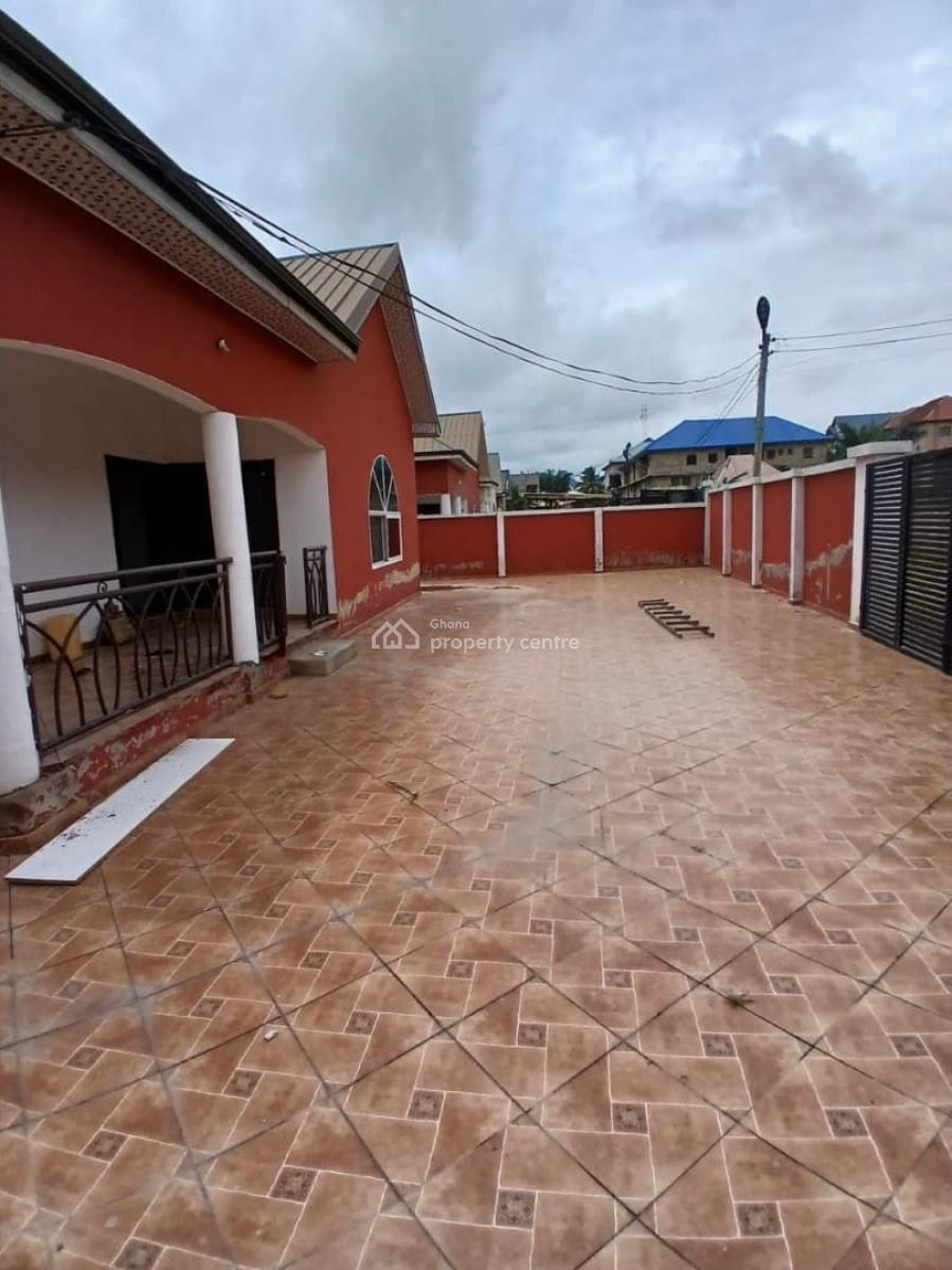 4 Bedrooms, Franko Estate, Ga East Municipal, Accra, Detached Bungalow for Rent