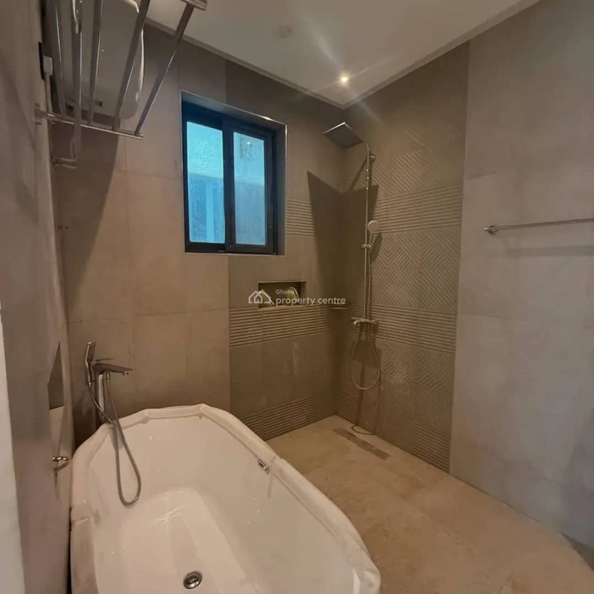 Newly Built 5-bedroom House with Rooftop, Tse Addo, La Dade Kotopon Municipal, Accra, Detached Duplex for Sale
