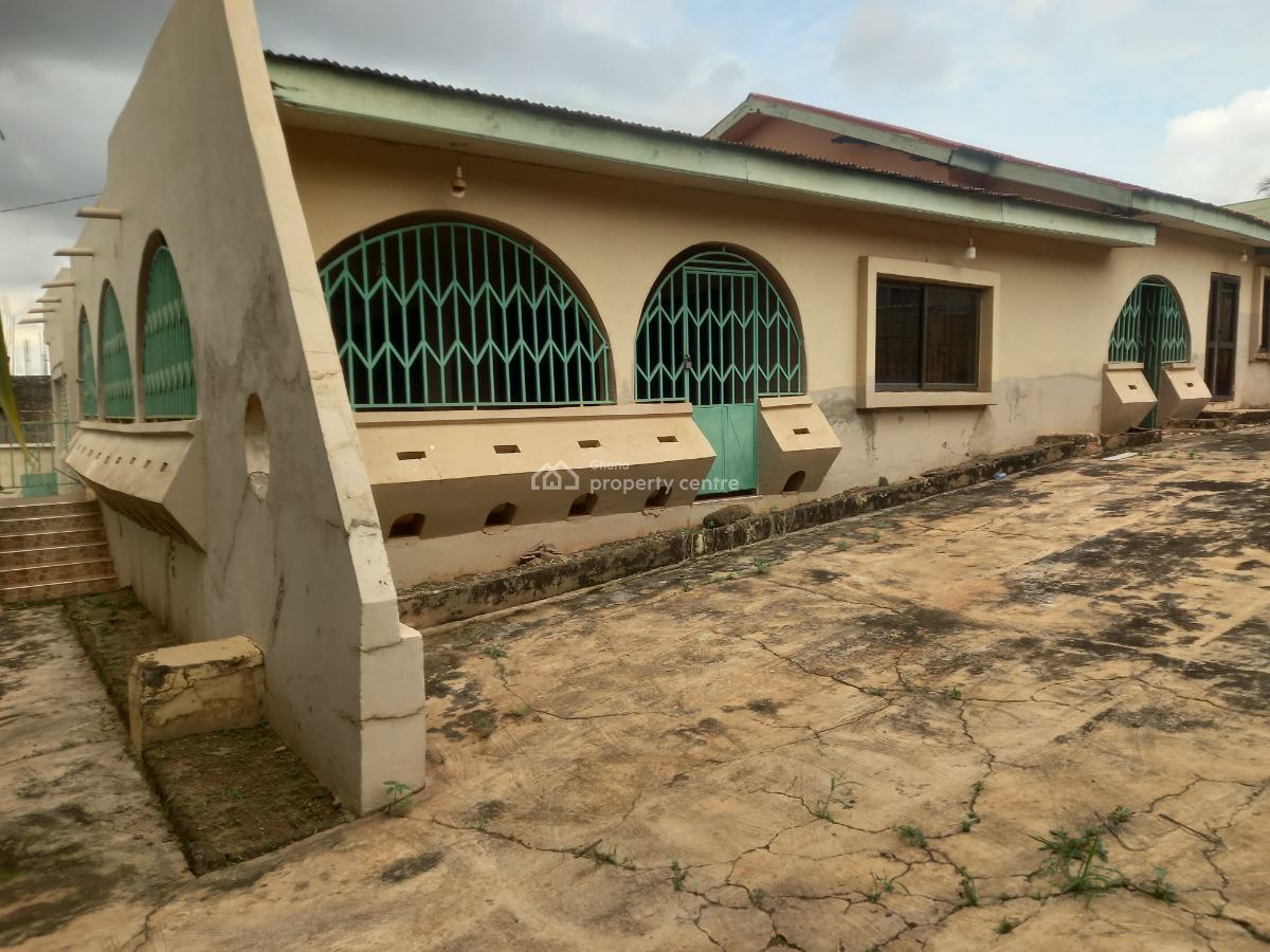6 Bedrooms, Santasi Heman., Kumasi Metropolitan, Ashanti, House for Sale
