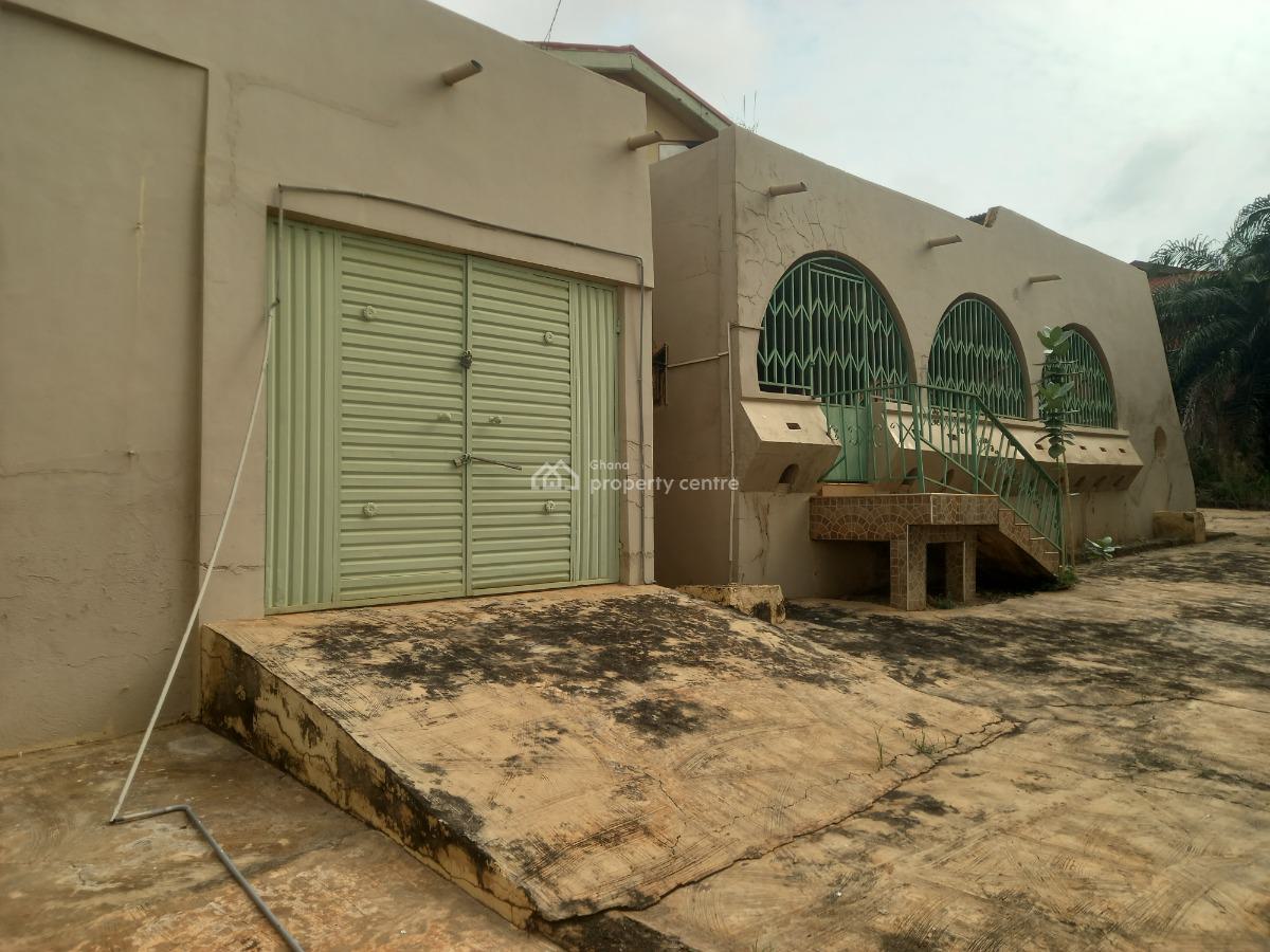 6 Bedrooms, Santasi Heman., Kumasi Metropolitan, Ashanti, House for Sale