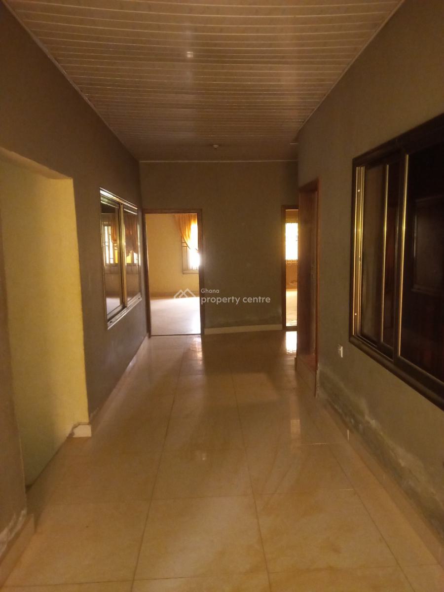 6 Bedrooms, Santasi Heman., Kumasi Metropolitan, Ashanti, House for Sale