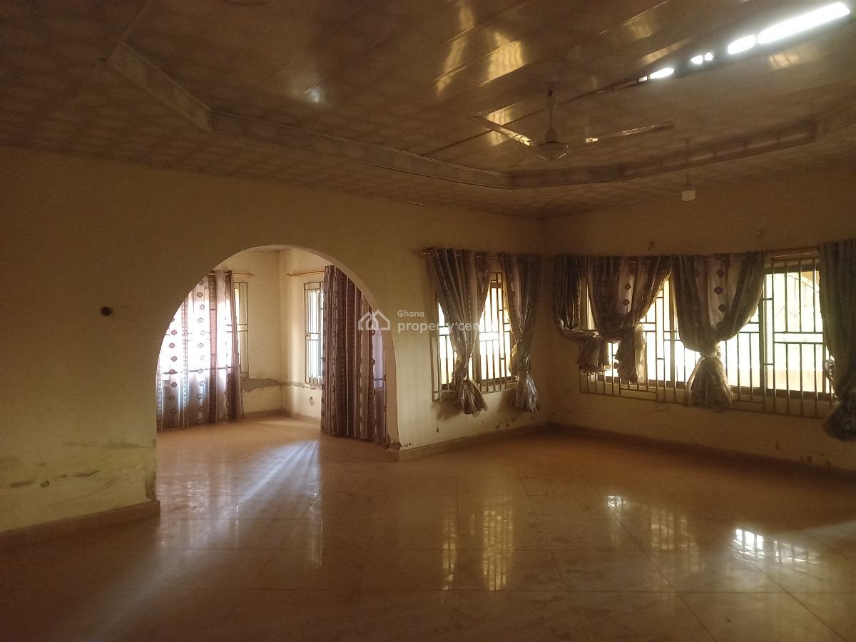 6 Bedrooms, Santasi Heman., Kumasi Metropolitan, Ashanti, House for Sale