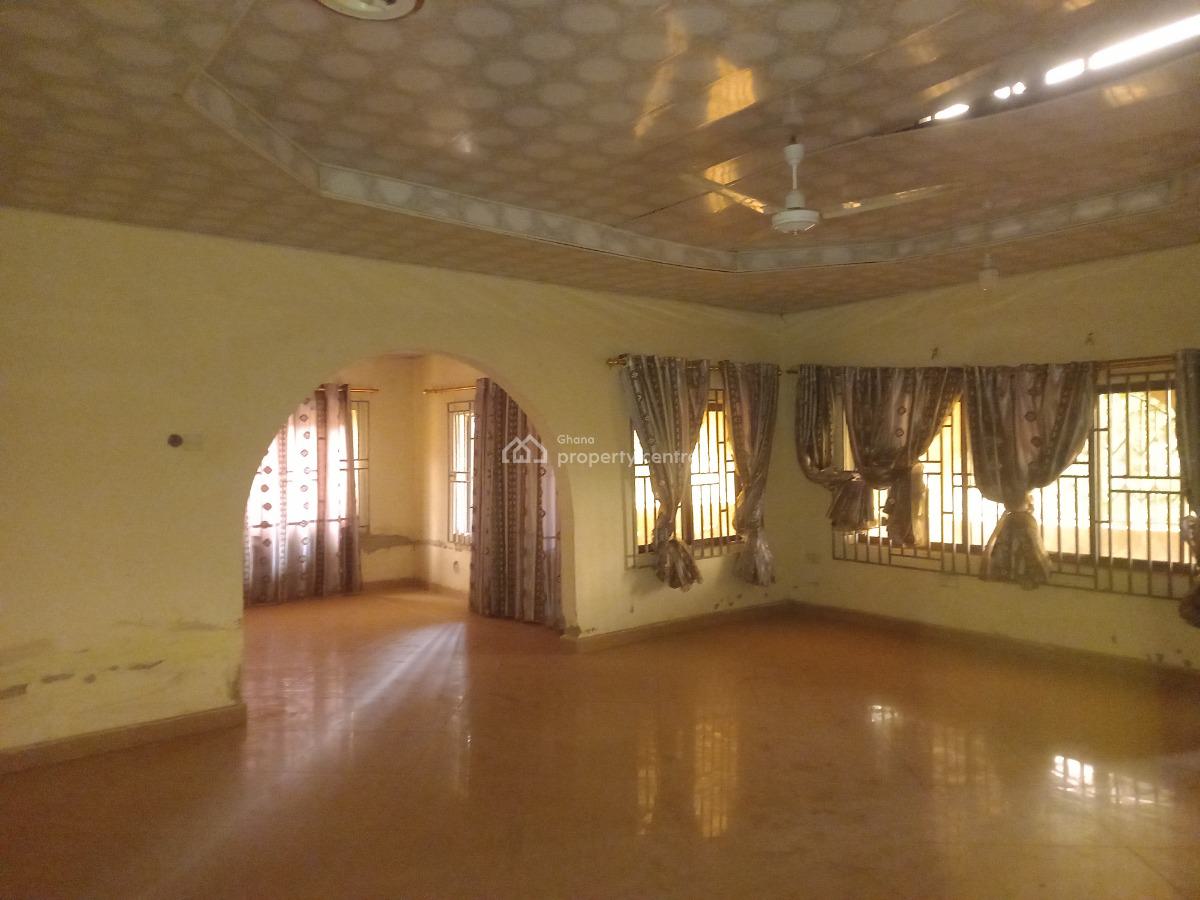 6 Bedrooms, Santasi Heman., Kumasi Metropolitan, Ashanti, House for Sale
