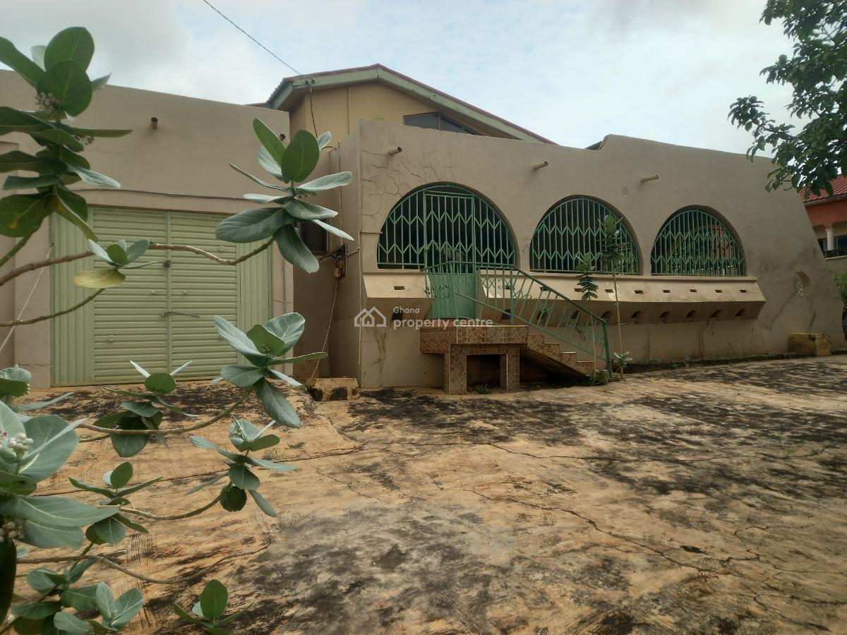 6 Bedrooms, Santasi Heman., Kumasi Metropolitan, Ashanti, House for Sale