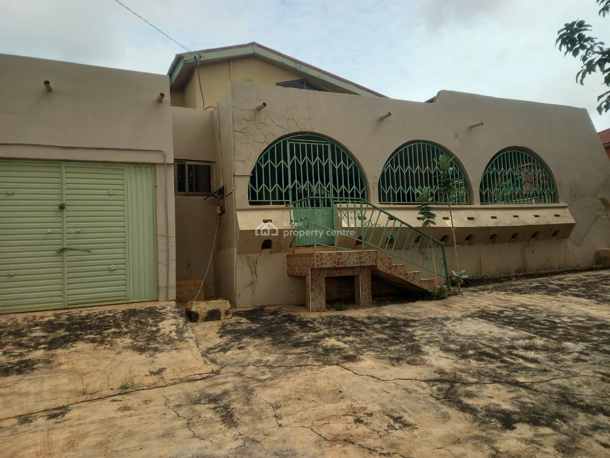 6 Bedrooms, Santasi Heman., Kumasi Metropolitan, Ashanti, House for Sale