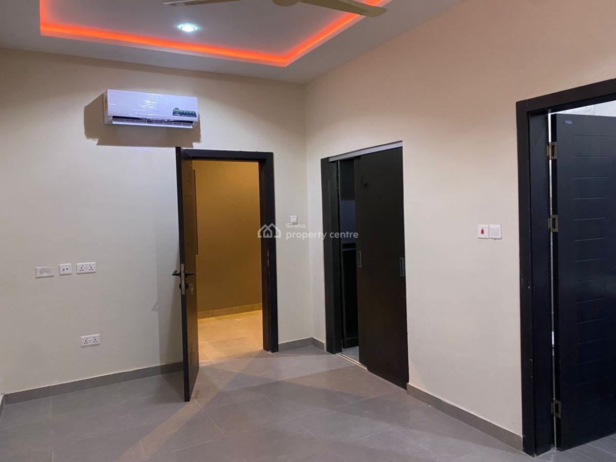 Executive 4 Bedrooms, East Airport, Airport Residential Area, Accra, House for Rent