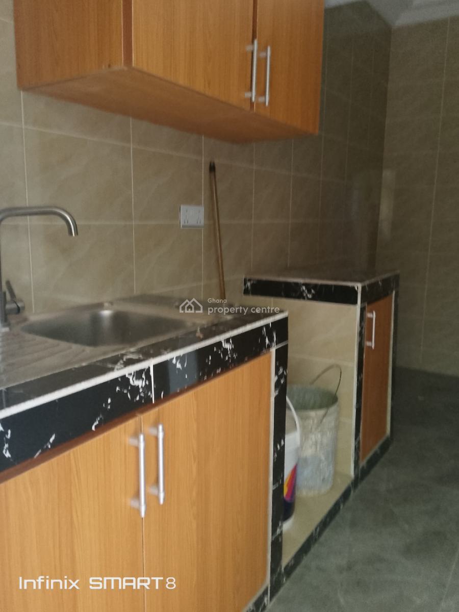 One Bedroom Self Contain Apartment, Rasta Bushroad Police Station, Teshie-nungua Estates, Accra, Mini Flat for Rent