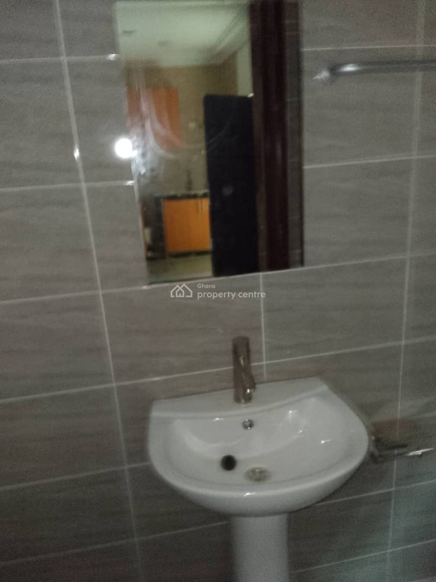 One Bedroom Self Contain Apartment, Rasta Bushroad Police Station, Teshie-nungua Estates, Accra, Mini Flat for Rent