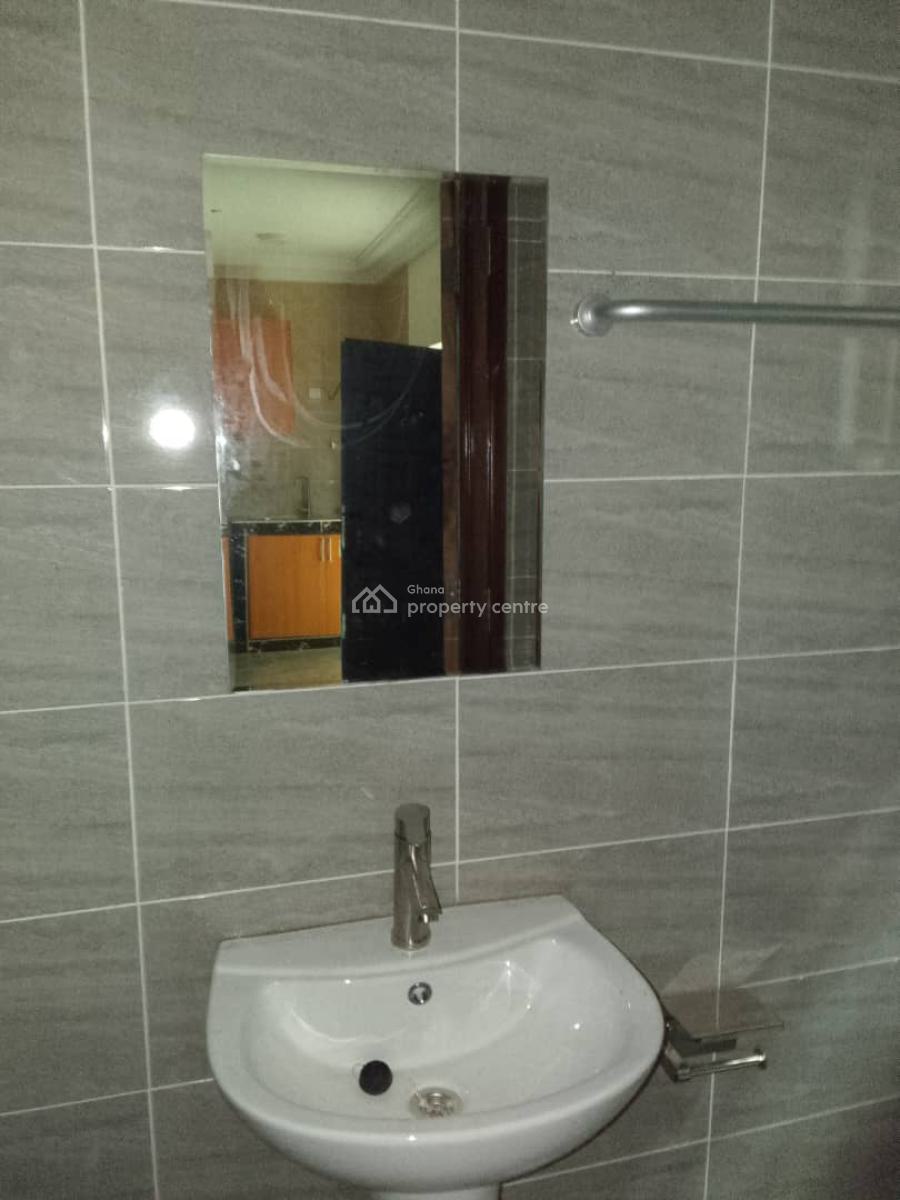 One Bedroom Self Contain Apartment, Rasta Bushroad Police Station, Teshie-nungua Estates, Accra, Mini Flat for Rent