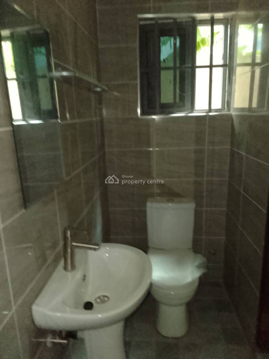 One Bedroom Self Contain Apartment, Rasta Bushroad Police Station, Teshie-nungua Estates, Accra, Mini Flat for Rent