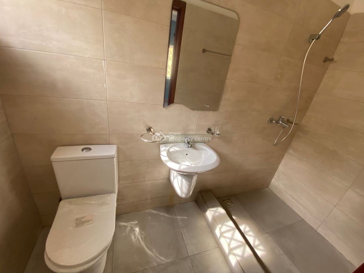 Three Bedrooms House, Oyarifa, Oyarifa, La Nkwantanang Madina Municipal, Accra, House for Sale