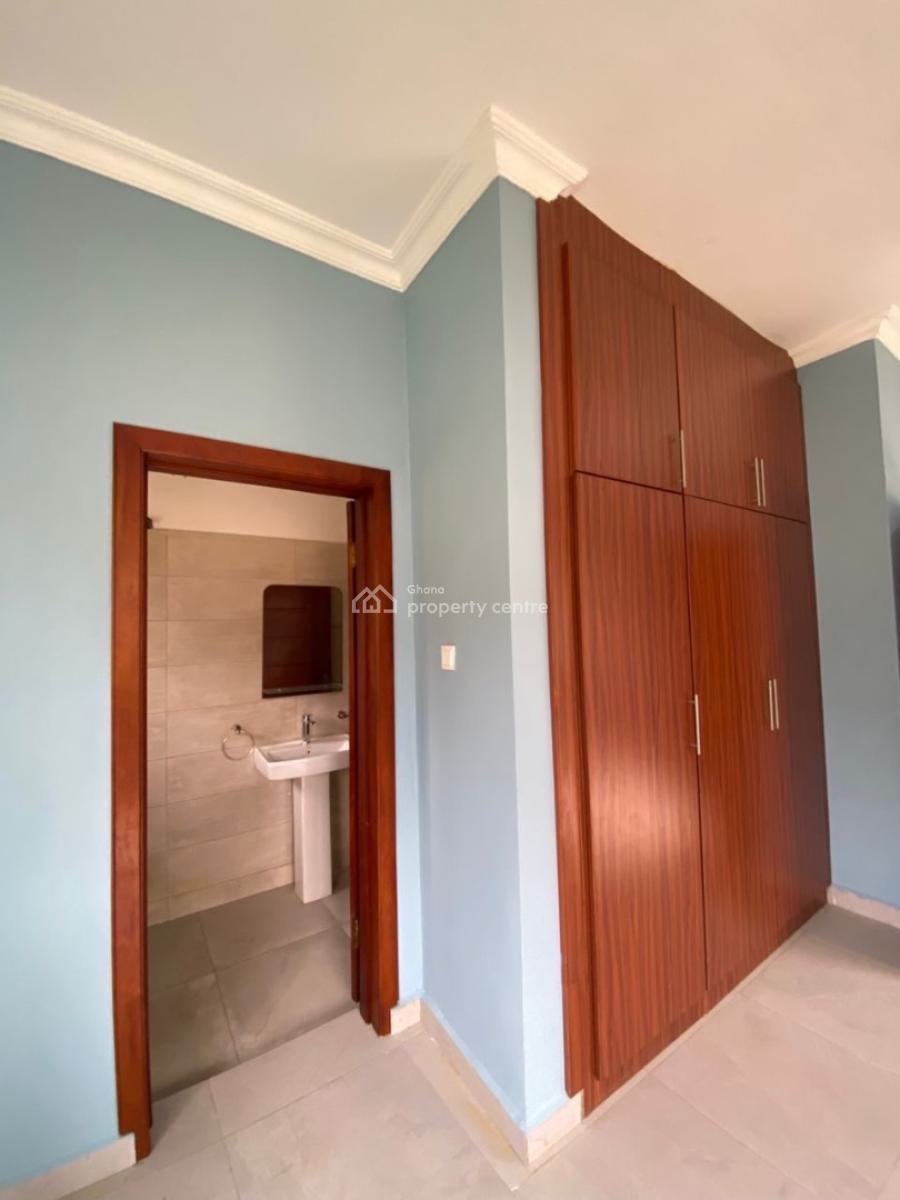 Three Bedrooms House, Oyarifa, Oyarifa, La Nkwantanang Madina Municipal, Accra, House for Sale