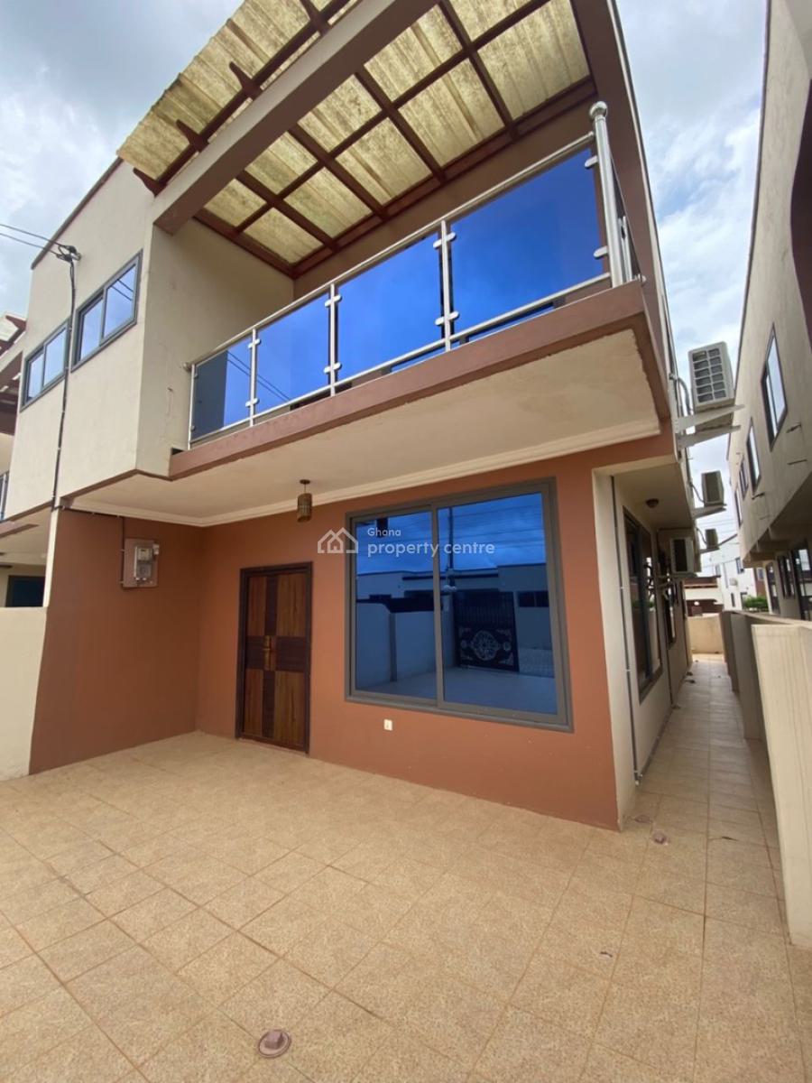 Three Bedroom Semi Detached, Oyarifa, Oyarifa, La Nkwantanang Madina Municipal, Accra, House for Sale