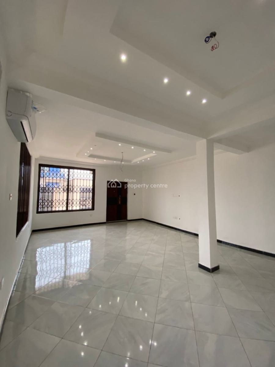 Three Bedroom Semi Detached, Oyarifa, Oyarifa, La Nkwantanang Madina Municipal, Accra, House for Sale