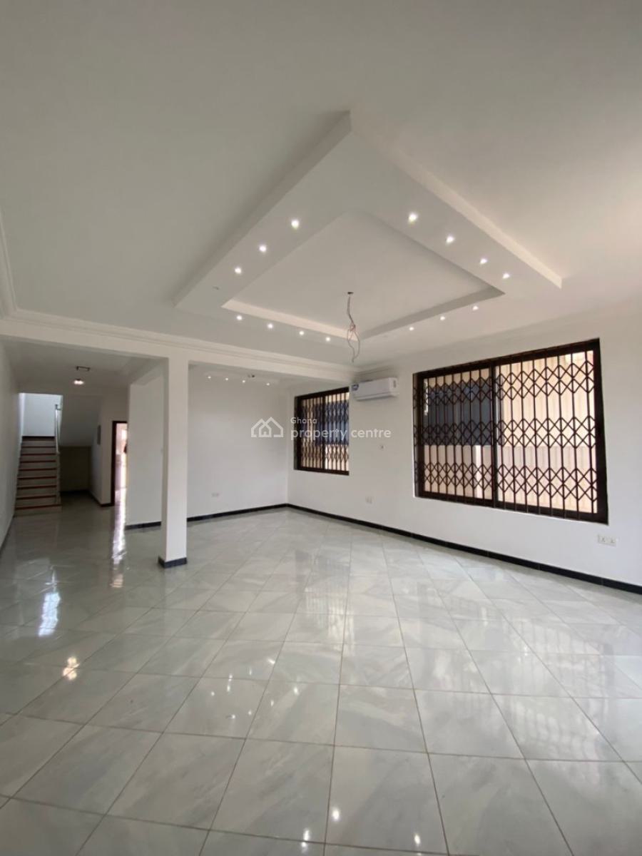 Three Bedroom Semi Detached, Oyarifa, Oyarifa, La Nkwantanang Madina Municipal, Accra, House for Sale