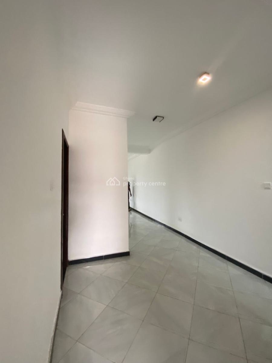 Three Bedroom Semi Detached, Oyarifa, Oyarifa, La Nkwantanang Madina Municipal, Accra, House for Sale