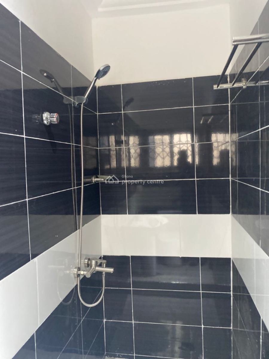Three Bedroom Semi Detached, Oyarifa, Oyarifa, La Nkwantanang Madina Municipal, Accra, House for Sale