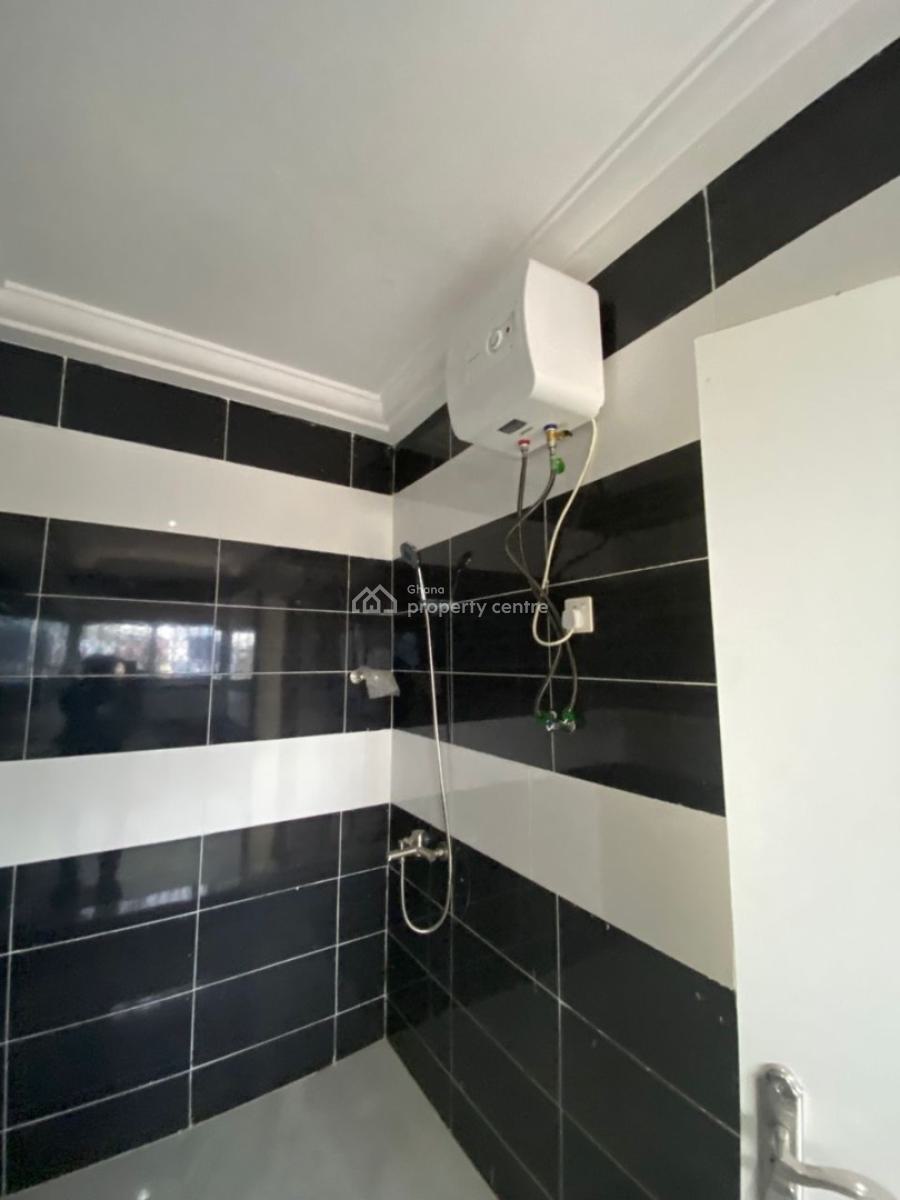 Three Bedroom Semi Detached, Oyarifa, Oyarifa, La Nkwantanang Madina Municipal, Accra, House for Sale