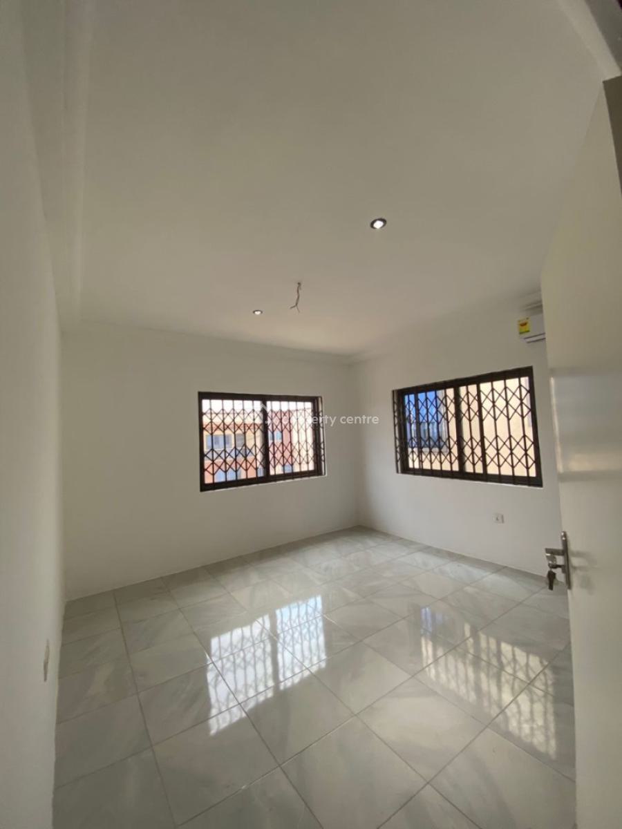 Three Bedroom Semi Detached, Oyarifa, Oyarifa, La Nkwantanang Madina Municipal, Accra, House for Sale