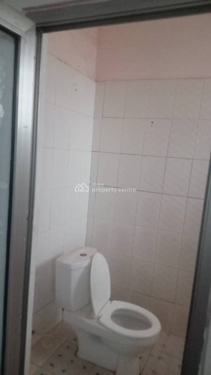 Unfurnished Chamber and Hall, Kotobabi Estate, Spintex, Accra, Apartment for Rent