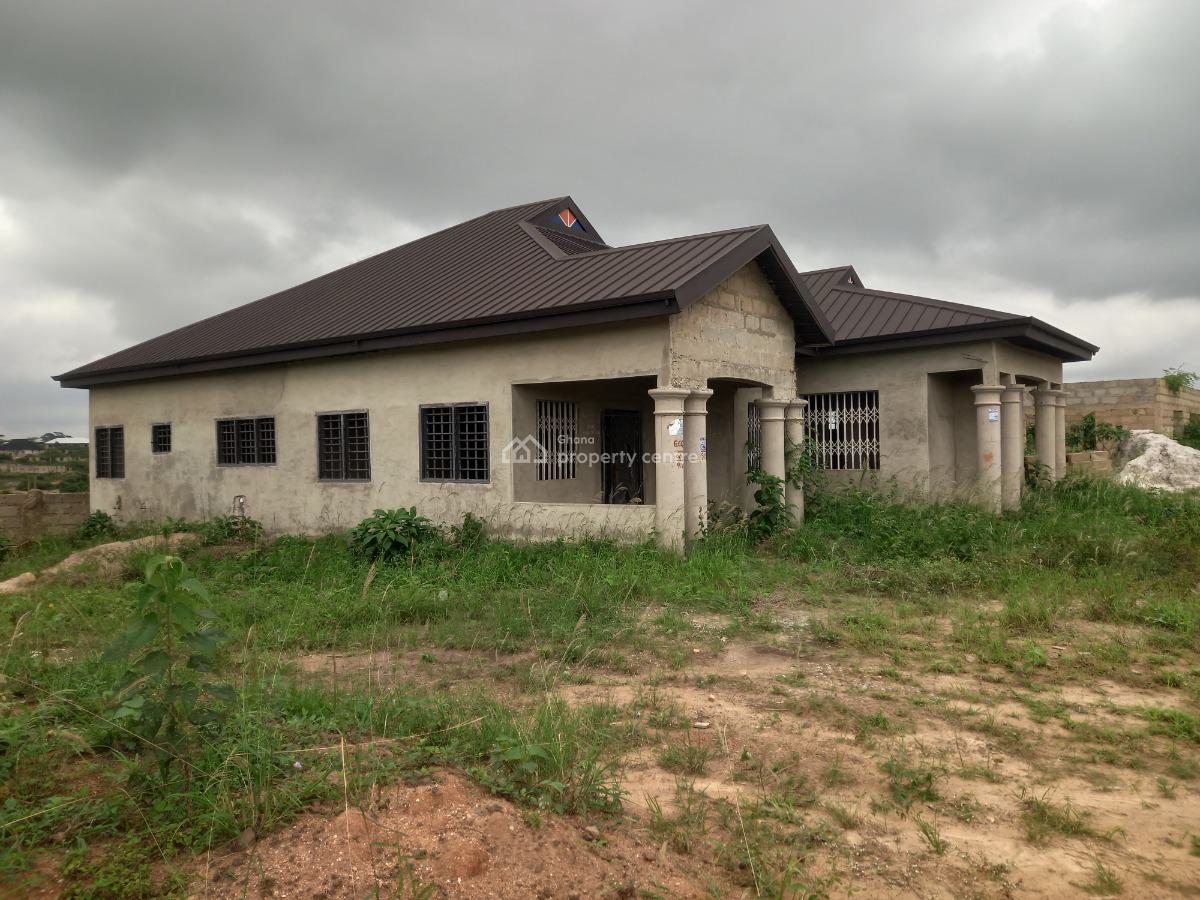 4 Bedrooms, Antoa New Site, on Buokrom Kenyasi Road., Kumasi Metropolitan, Ashanti, House for Sale