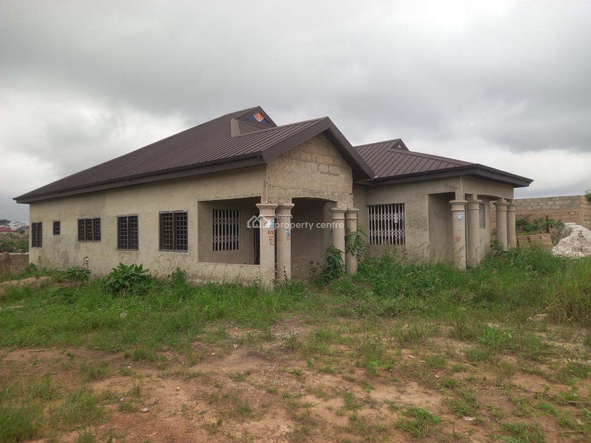 4 Bedrooms, Antoa New Site, on Buokrom Kenyasi Road., Kumasi Metropolitan, Ashanti, House for Sale