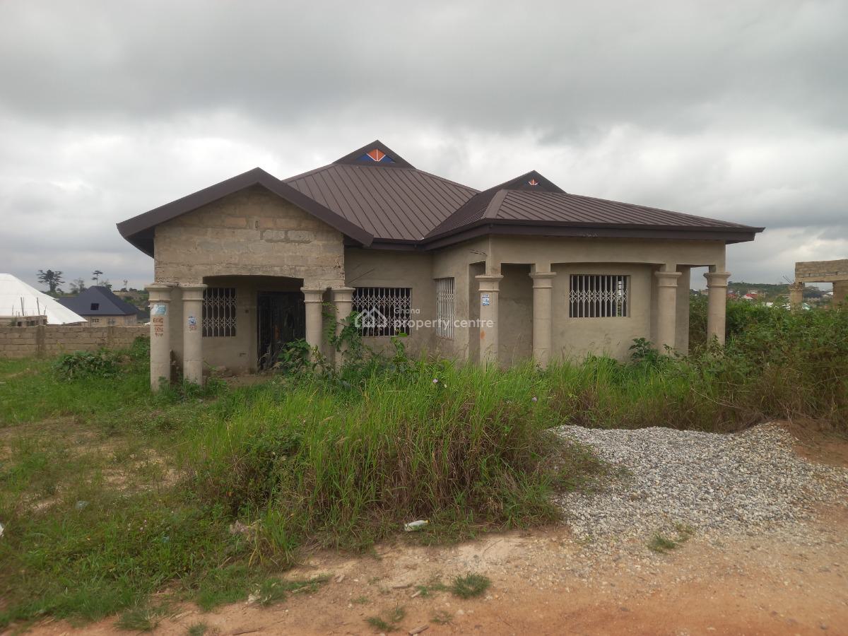 4 Bedrooms, Antoa New Site, on Buokrom Kenyasi Road., Kumasi Metropolitan, Ashanti, House for Sale