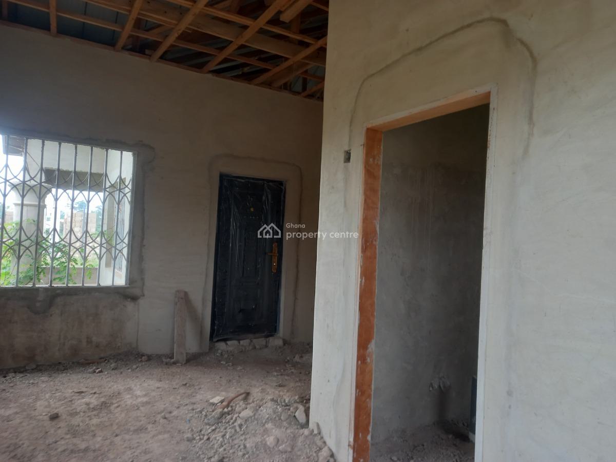 4 Bedrooms, Antoa New Site, on Buokrom Kenyasi Road., Kumasi Metropolitan, Ashanti, House for Sale