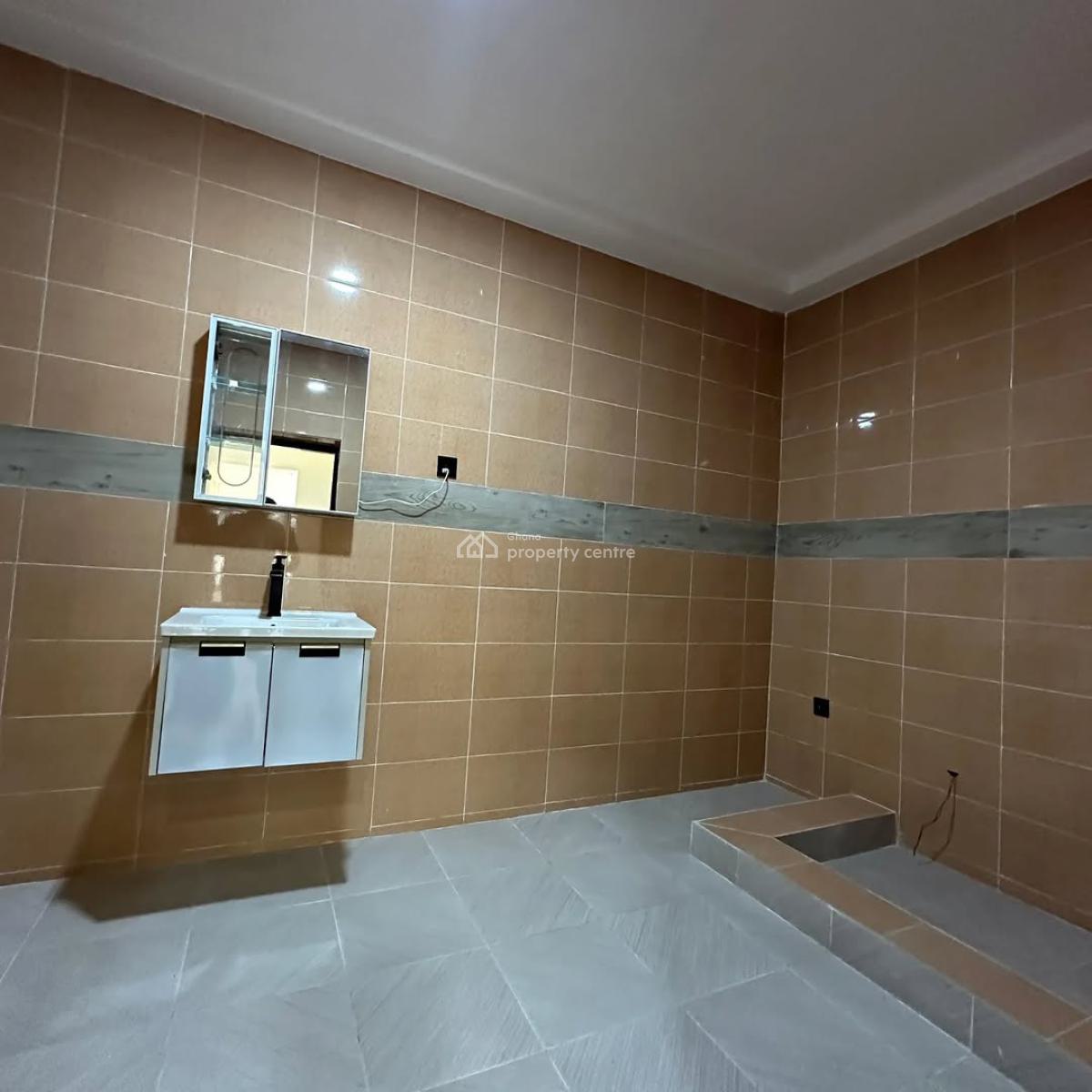 Executive En-suite 3 Bedrooms, Adenta Municipal, Accra, House for Sale