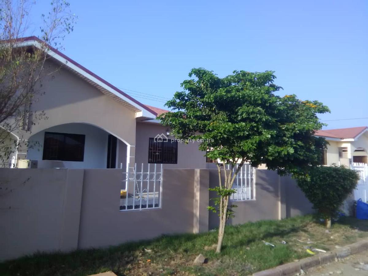 Fully Furnished Fairly Used 3 Bedroom House. Negotiable Price., Tema Community 25, Devtraco Estate., Community 25, Tema, Accra, Detached Duplex for Sale